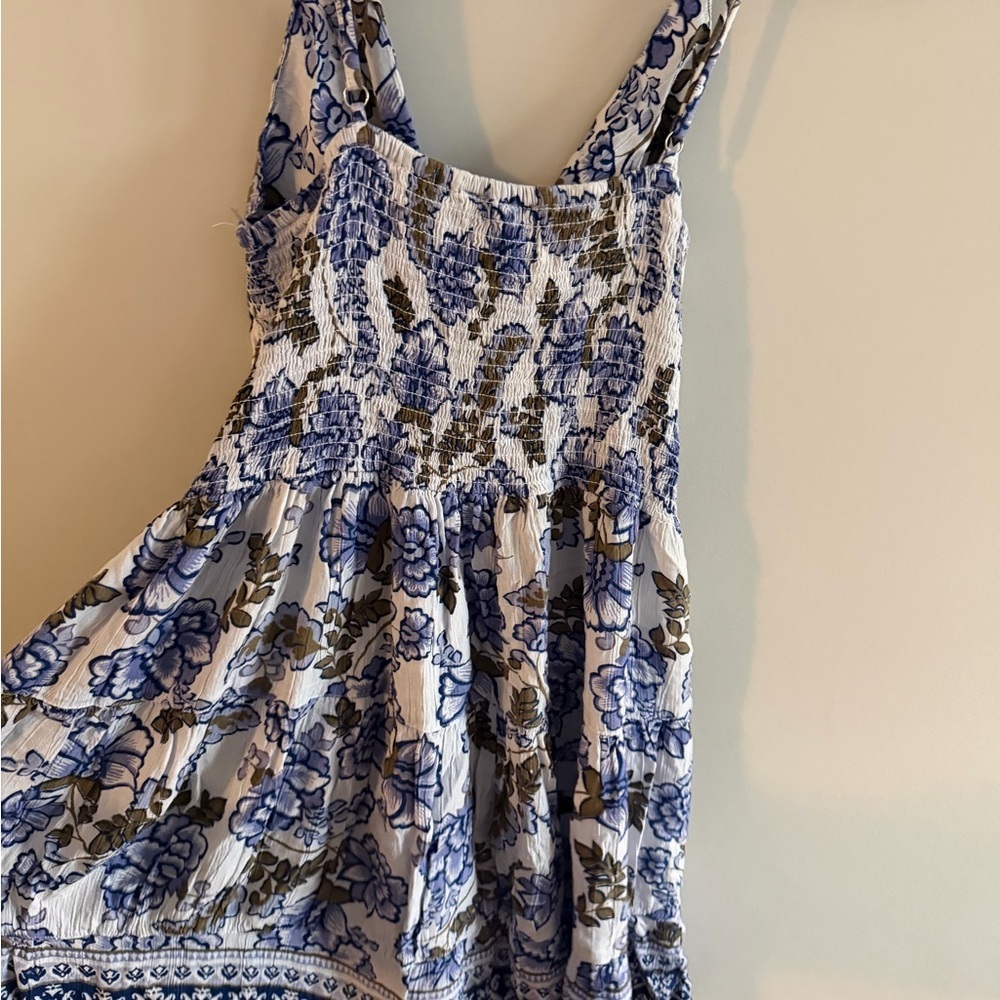 Easter / Spring DRESS 💐 Angie sleeveless Floral Blue & White twist front mini - Picture 6 of 6